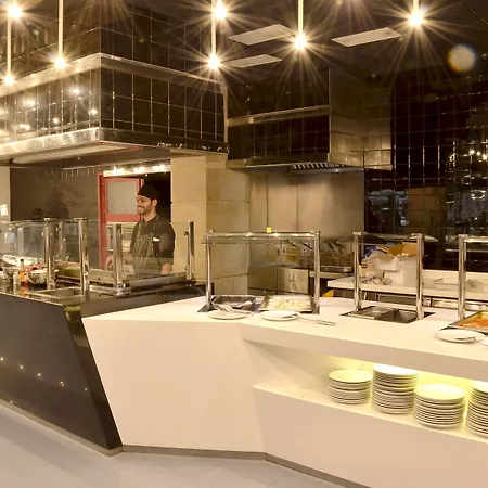 Olympus מלון בנידורם