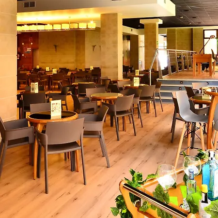 Olympus 4* בנידורם